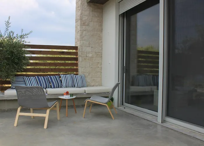 Meli Seaside Villa Chrani